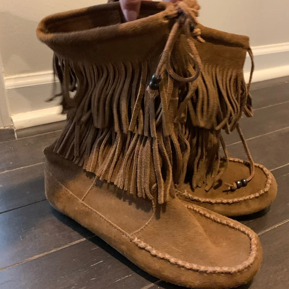 Minnetonka Brown 2 Layer Fridge Boot - Picture 2 of 3